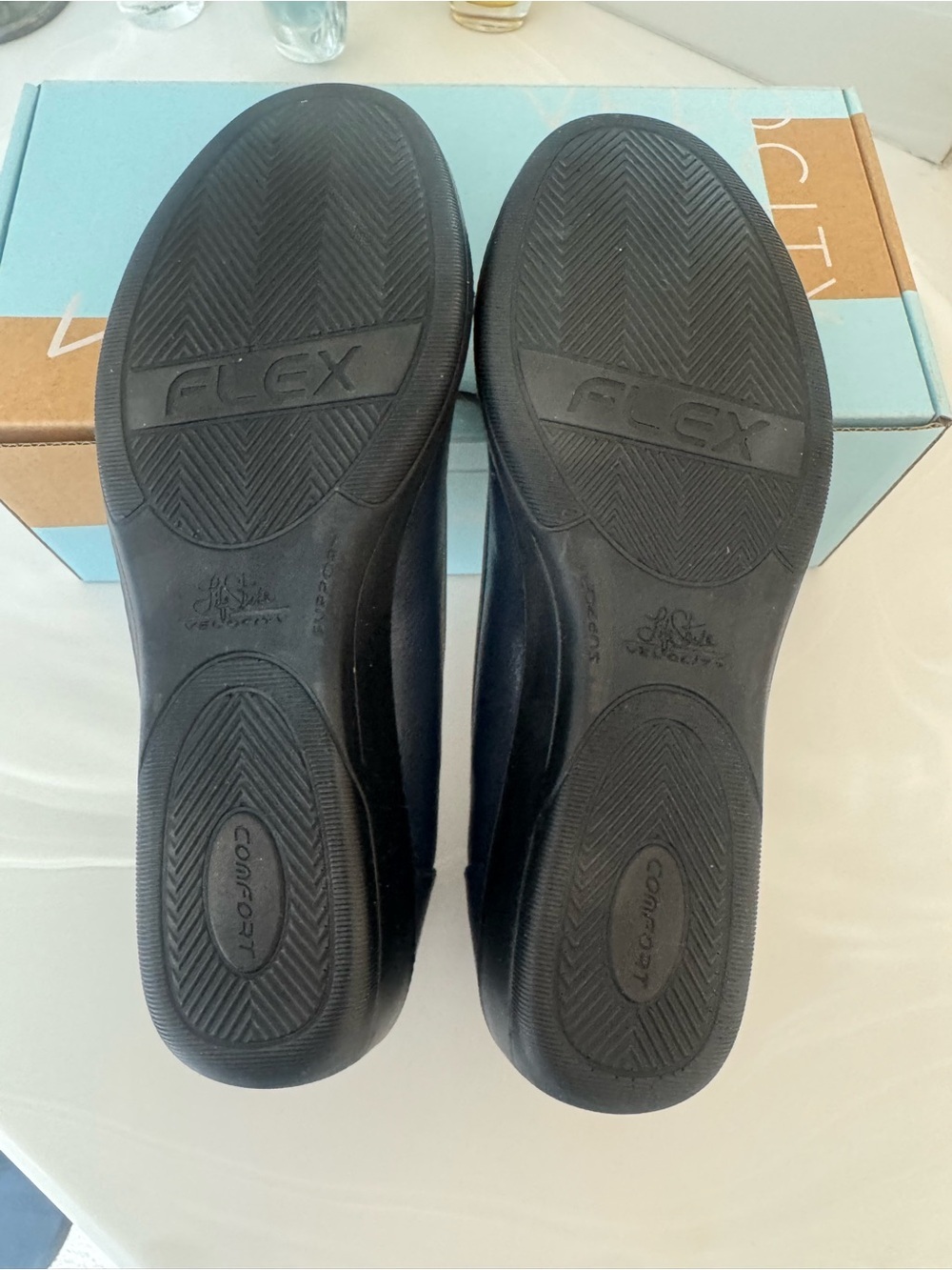 Life Stride Loyal NavyWomen's Ballet Flats with Crossover Detail US 8 - Picture 7 of 8